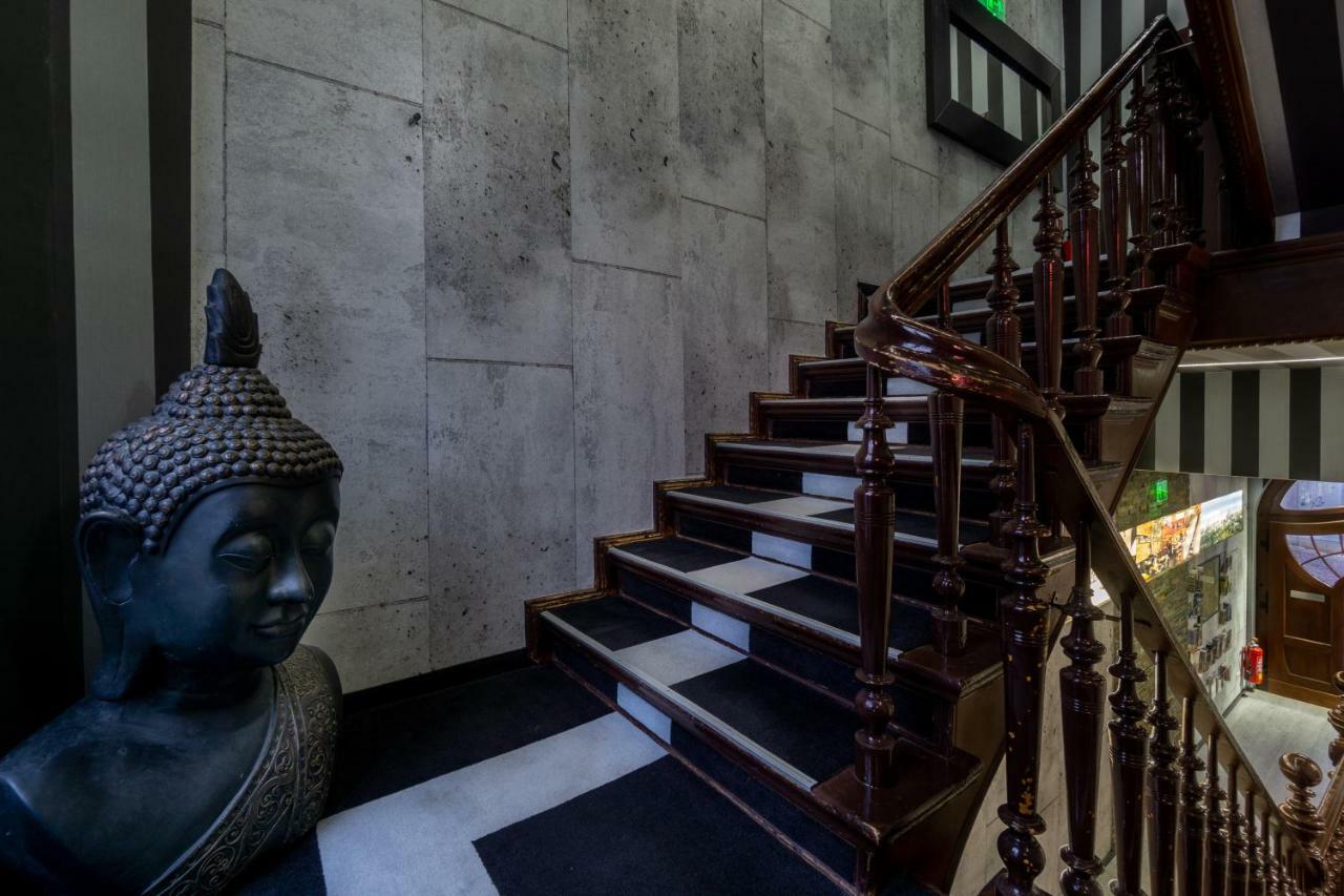 Sl'Otel - Das Stadthotel - Voll Klimatisiert برنبورغ المظهر الخارجي الصورة
